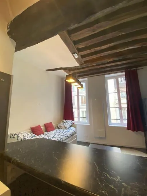 Appartement Studio Au Coeur De Parijs